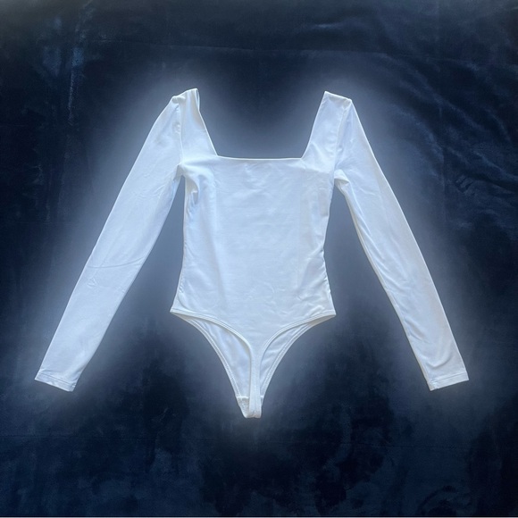Babaton Aritzia White Bodysuit - Picture 10 of 14